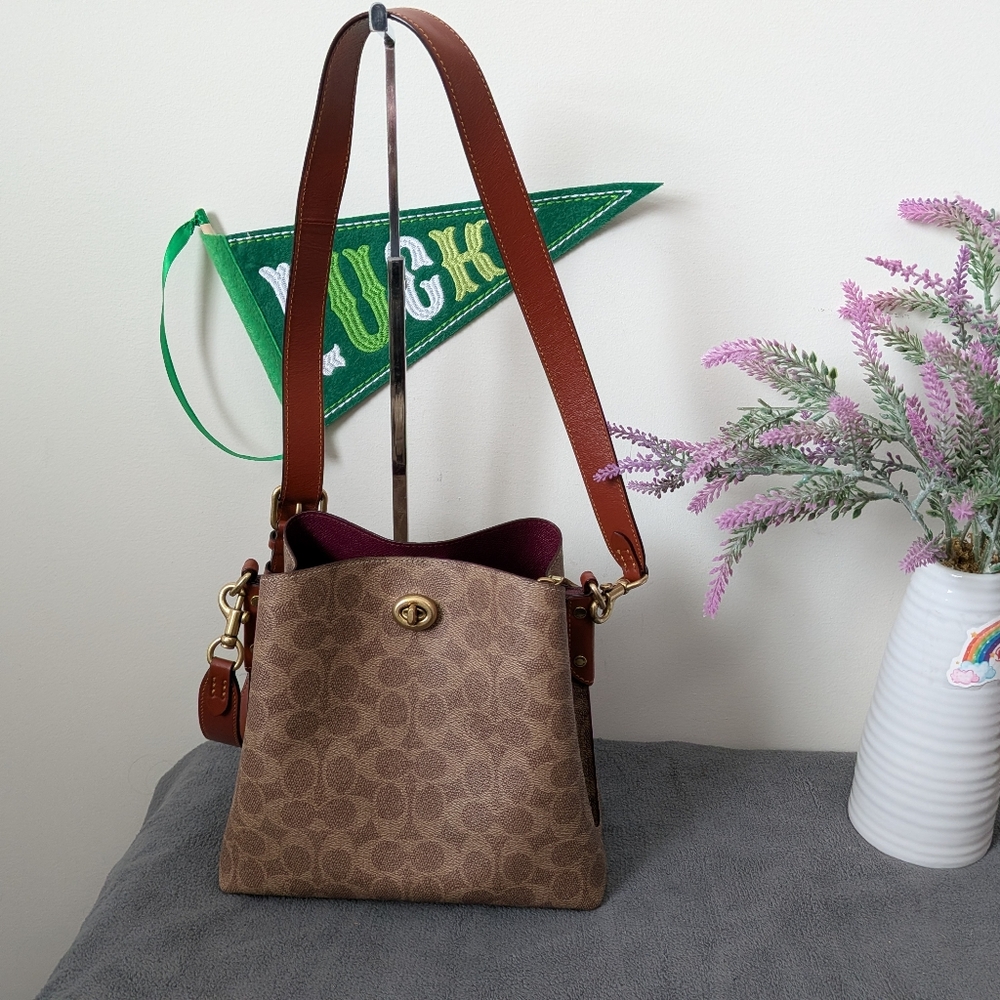 Coach Willow Bucket Bag In Signature Canvas